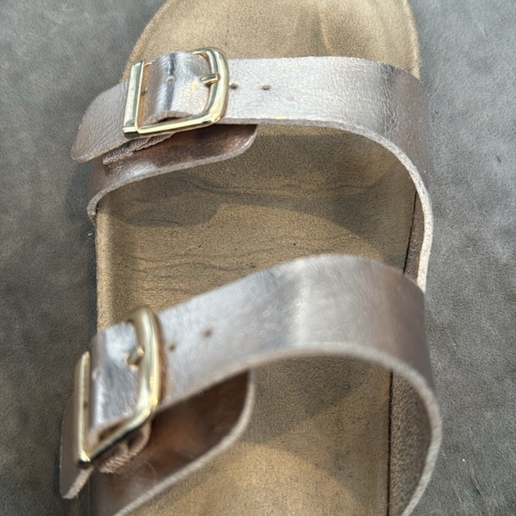 Cat & Jack sandals. Double strap buckle. Color- rose gold. Size 3 - Picture 7 of 7